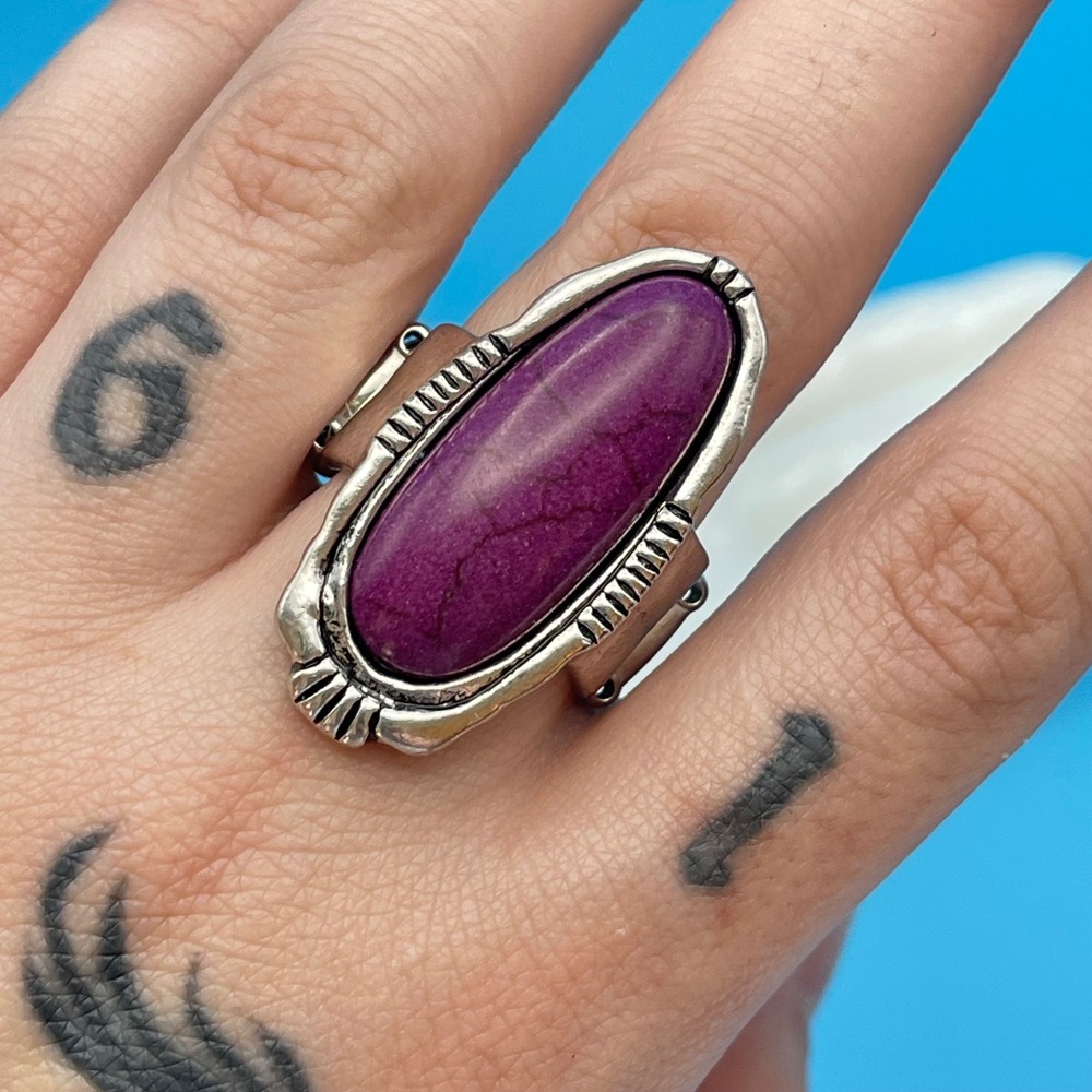 Purple Teardrop Silver Tone Stretch Ring Southwestern Boho Festival Cowgirl - Picture 4 of 5